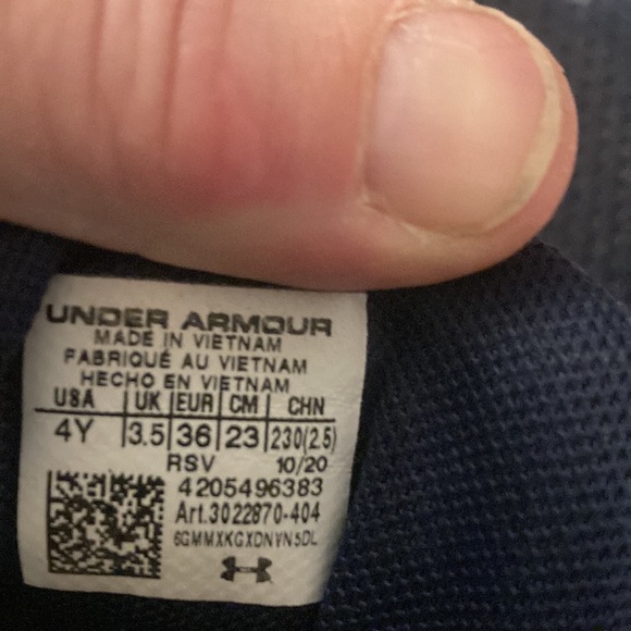 Under Armour navy running shoe - Picture 7 of 7
